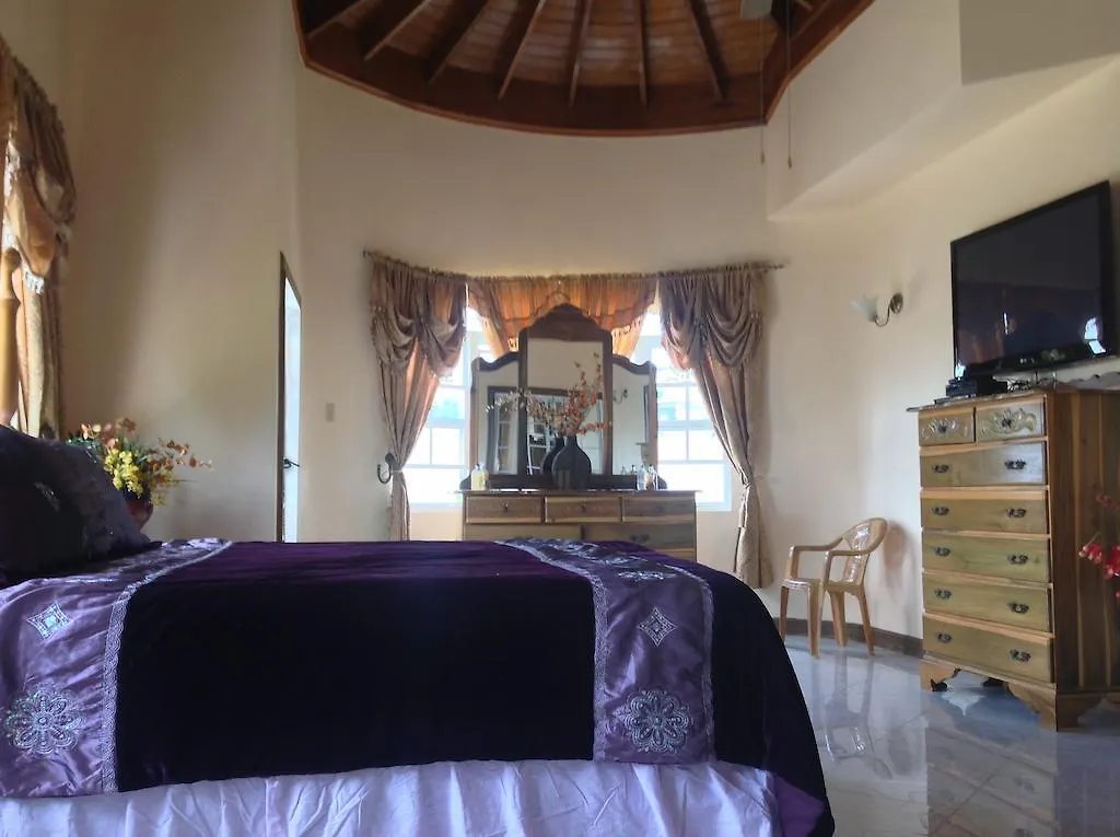 Konukevi Cazwin Villas Montego Bay