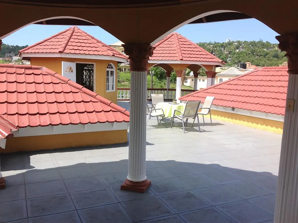 Konukevi Cazwin Villas Montego Bay