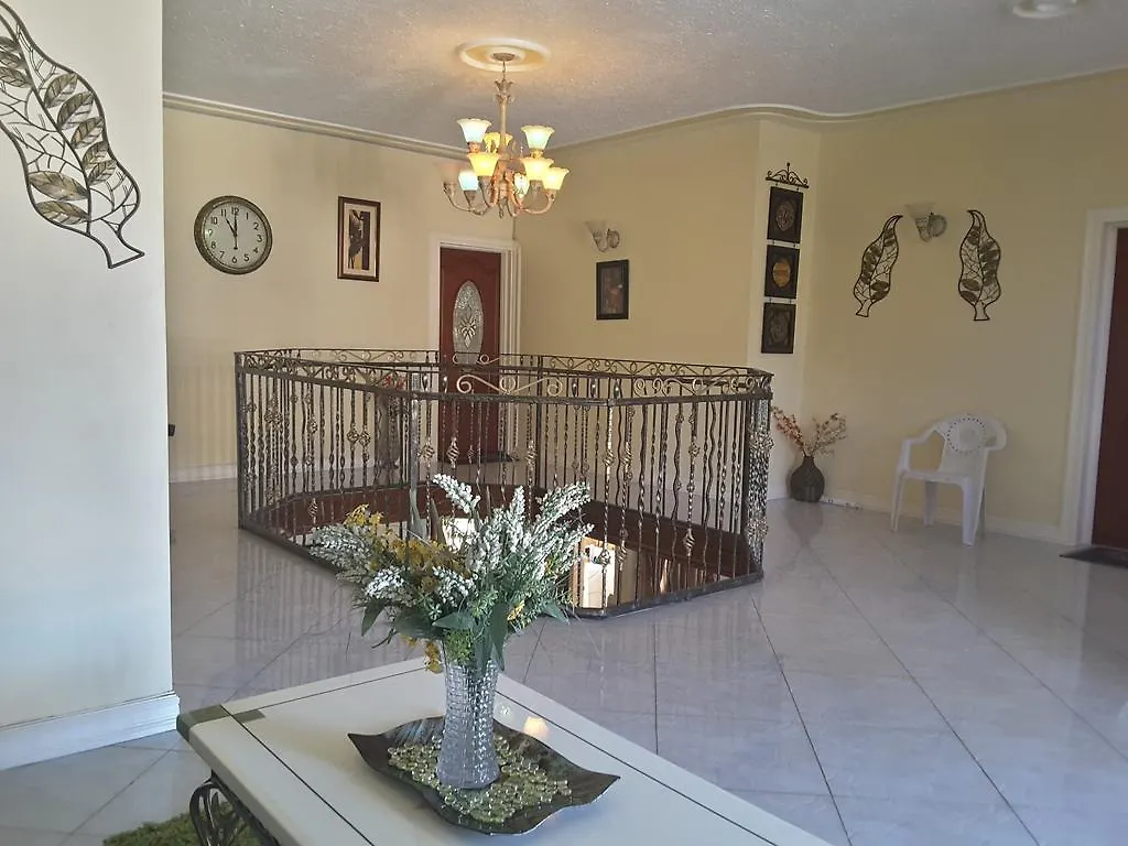 Cazwin Villas Montego Bay Penzion