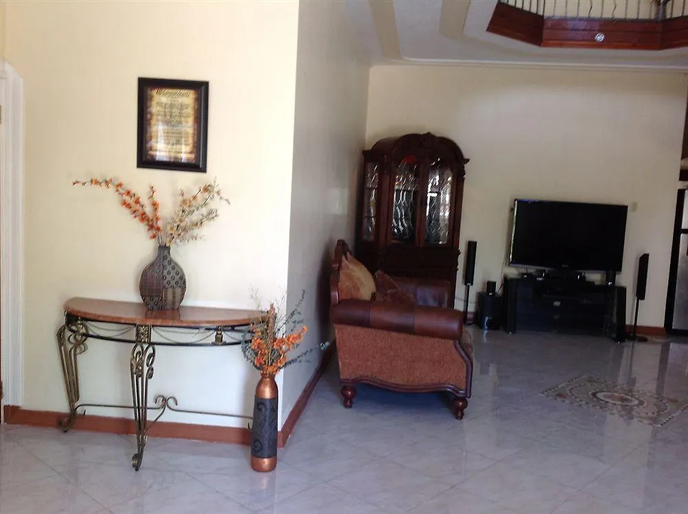 Cazwin Villas Montego Bay Konukevi