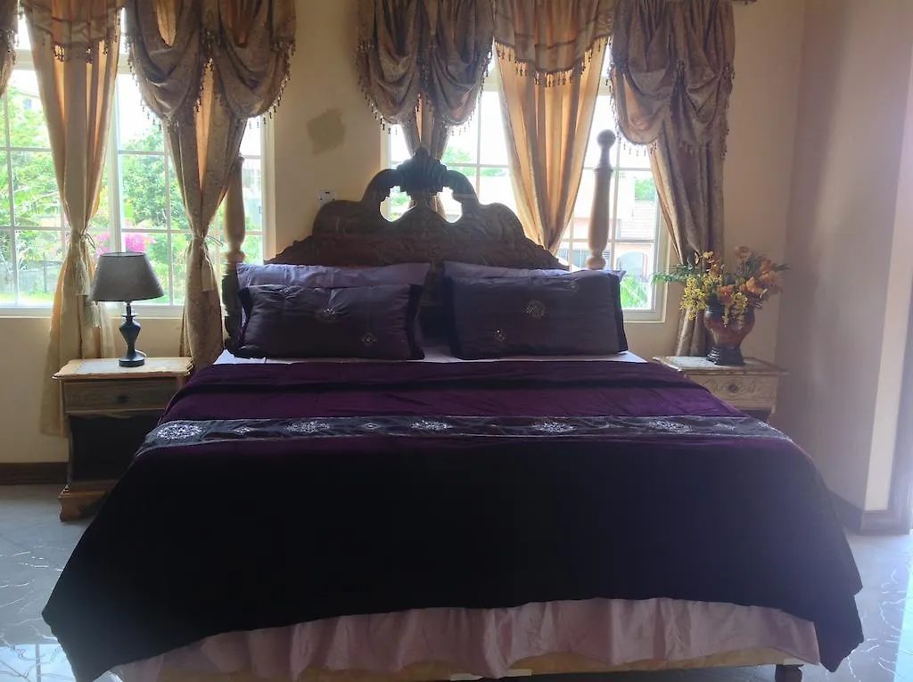 Cazwin Villas Montego Bay Jamaika