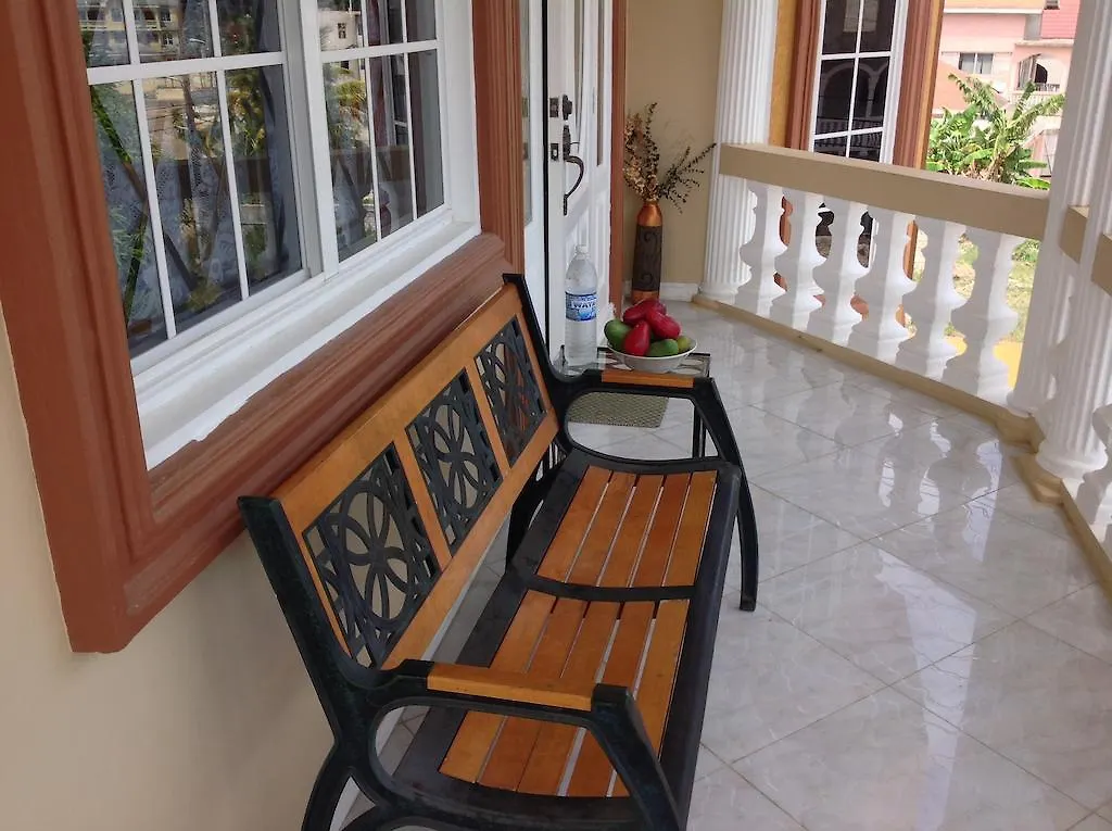 Konukevi Cazwin Villas Montego Bay